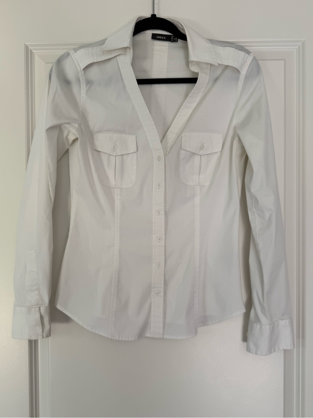 Mexx White Long-Sleeve Button-Down Shirt with Chest Pockets